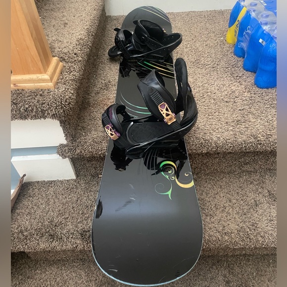 149 Flow Snowboard with Burton Bindings - Picture 2 of 10